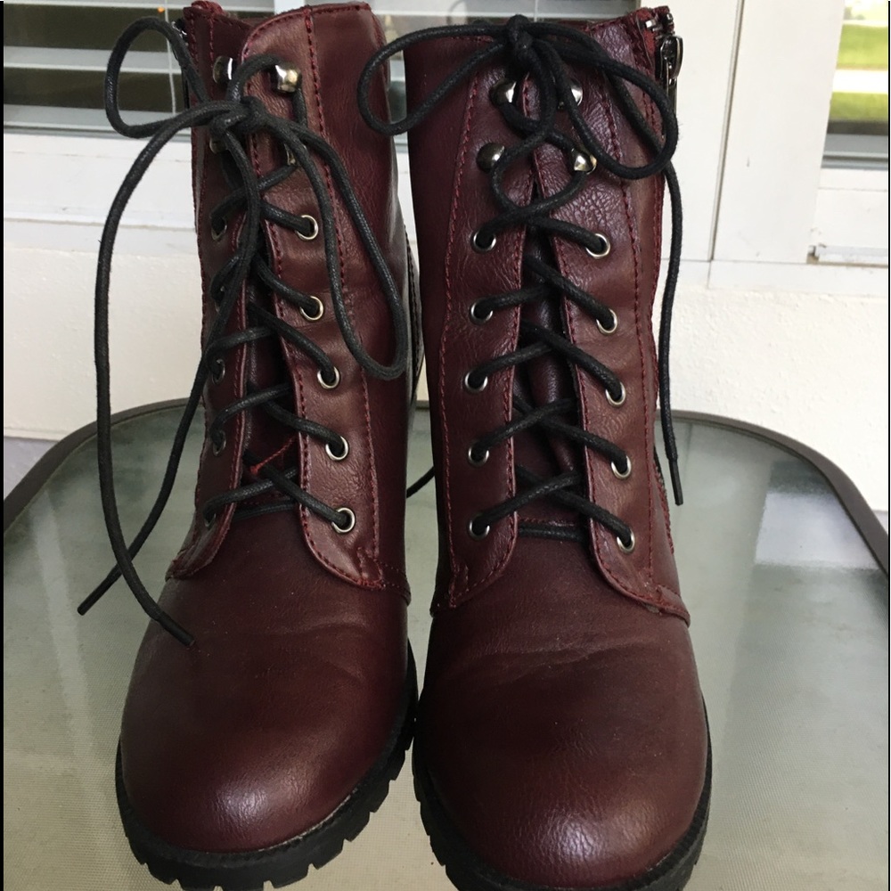 LN Burgundy Combat Style Boots Comfy